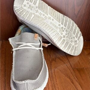 Hey Dude Men's Tan Boat Shoes